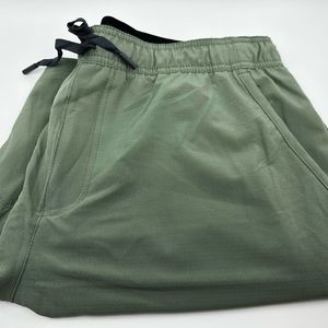 Gerry pull on trail short